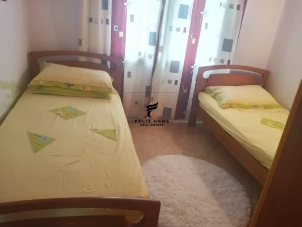 Vlore, shitet Vile 3+1+Aneks+Ballkon Kati 1, 400 m² 220.000 € (VLORE)