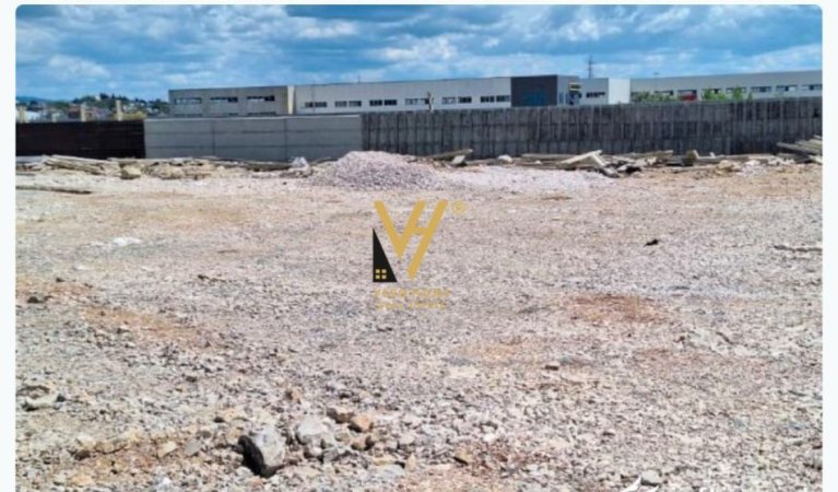 Durres, jepet me qera toke , 4.000 m² (SPITALLE)