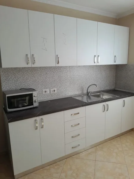 Tirane, jepet me qera apartament 2+1 Kati 5, 70 m² 510 € (RRUGA BARDHYL)