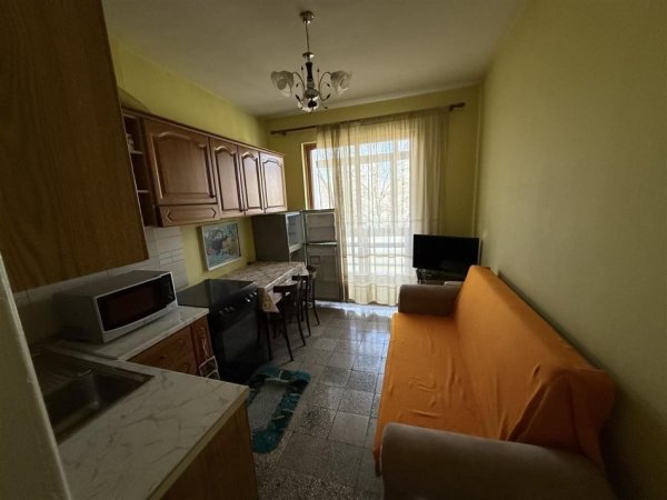 Tirane, jepet me qera apartament 2+1 Kati 4, 68 m² 510 € (VASIL SHANTO)