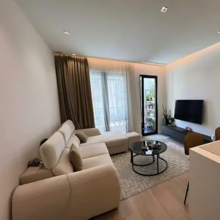 Tirane, shitet apartament 2+1 , 90 m² 260.000 € (Square 21)