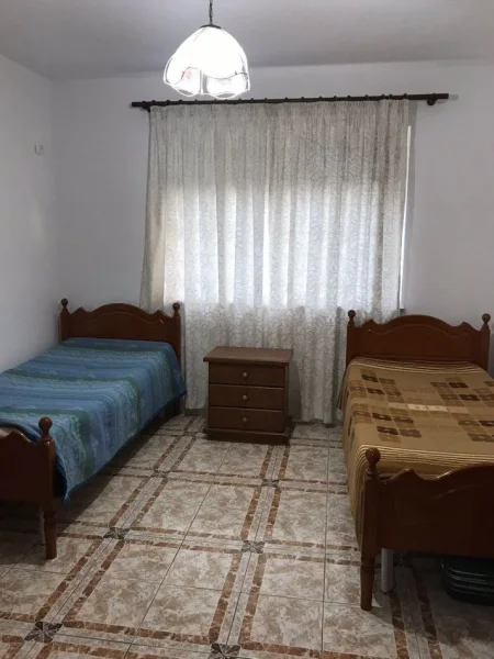 Tirane, jepet me qera apartament 3+1 Kati 4, 90 m² 530 € (RRUGA E ELBASANIT)