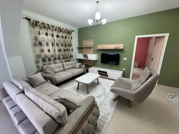 Tirane, jepet me qera kat vile 2+1+oborr, Kati 0, 100 m² 550 € (Sauk)