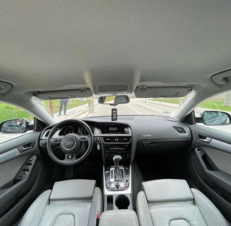 Tirane, shes makine Audi A5 3.0 S-Line Quattro Full EKSLUZIVE Nafte, e zeze automatik Klima 280.000 km 120.000 €