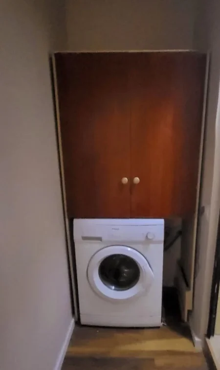 Tirane, jepet me qera apartament 2+1+Ballkon Kati 4, 75 m² 650 € (Rr. Myslym Shyri te Drejtoria e Policise)