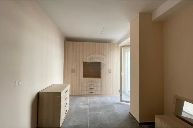 Tirane, shitet apartament 2+1+Aneks+Ballkon Kati 3, 91 m² 100.980 € (rruga Thesarit)