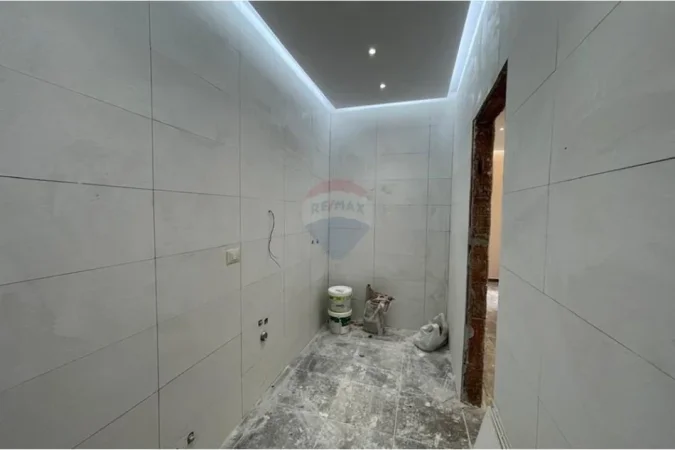 Tirane, shitet apartament 2+1+Aneks+Ballkon Kati 3, 91 m² 100.980 € (rruga Thesarit)