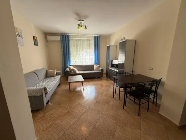 Tirane, jepet me qera apartament 2+1 , 100 m² 600 € (Rruga e Kosovarve)