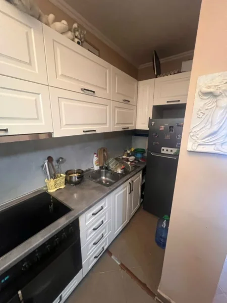 Tirane, jepet me qera apartament 1+1 Kati 4, 55 m² 400 € (Astir)