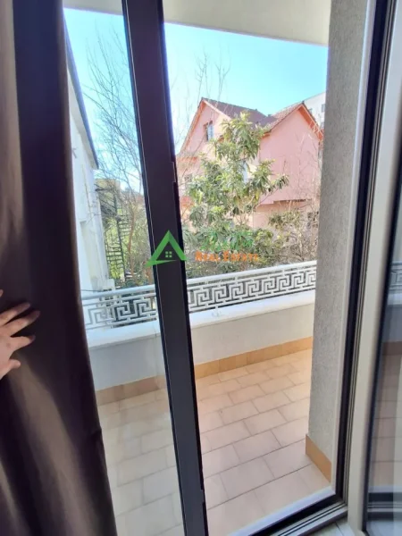 Tirane, jepet me qera apartament 3+1+Ballkon Kati 2, 114 m² (Rruga Mihal Grameno, 900 Euro)