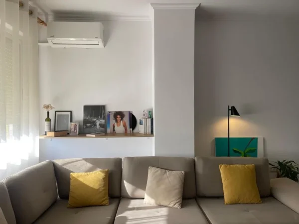 Tirane, jepet me qera apartament 1+1 Kati 4, 70 m² 600 € (JEPET ME QERA SUPER APARTAMENTI 1+1 NE DON BOSKO.)