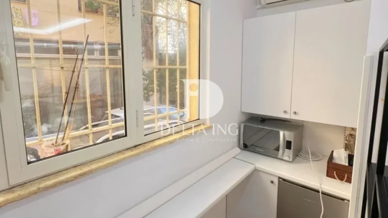 Tirane, jepet me qera zyre Kati 0, 61 m² 600 € (Gjimnazi Petro Nini Luarasi)