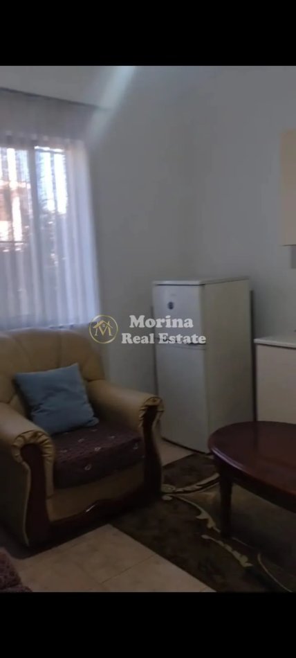 Tirane, jepet me qera apartament 1+1 Kati 1, 55 m² 55 € (Vasil Shanto)