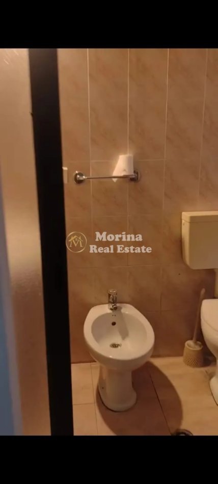 Tirane, jepet me qera apartament 1+1 Kati 1, 55 m² 55 € (Vasil Shanto)