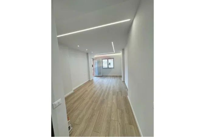 Tirane, shitet apartament 1+1+Ballkon Kati 2, 65 m² 120.000 € 