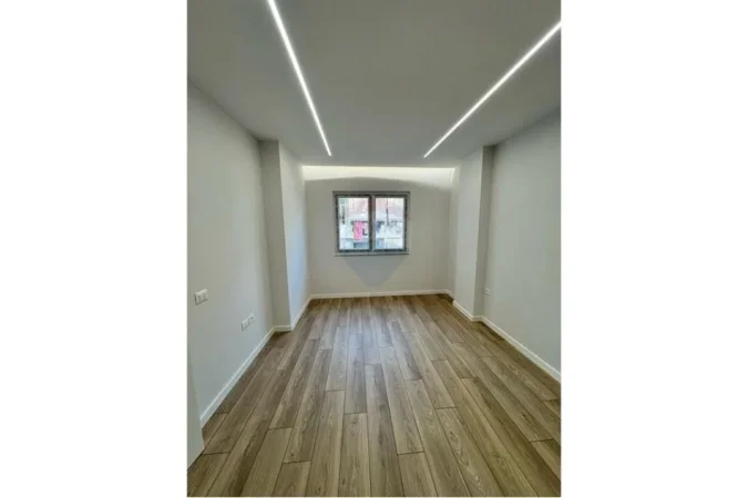 Tirane, shitet apartament 1+1+Ballkon Kati 2, 65 m² 120.000 € 