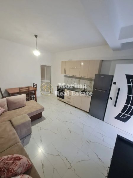 Tirane, jepet me qera apartament 1+1 Kati 1, 70 m² 350 € (Kinostudio)