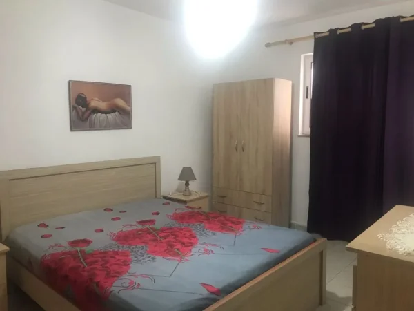 Tirane, jepet me qera apartament 1+1 Kati 1, 50 m² 380 € (Laprak)