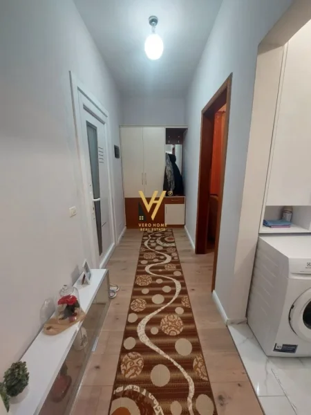Tirane, jepet me qera shtepi 1 Katshe Kati 1, 100 m² 800 € (SELITE)