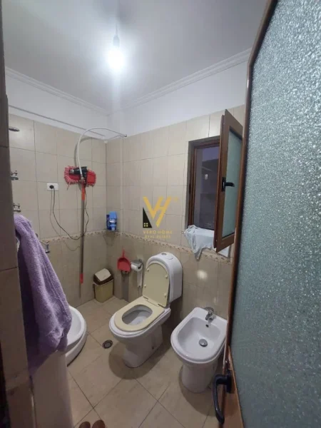 Tirane, jepet me qera shtepi 1 Katshe Kati 1, 100 m² 800 € (SELITE)