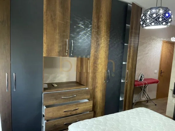 Tirane, jepet me qera apartament 2+1+Ballkon Kati 1, 100 m² 450 € (Linzë, Tirana, Albania)