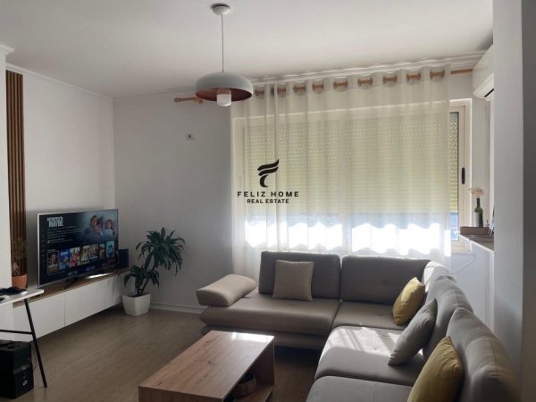 Tirane, jepet me qera apartament 1+1+Ballkon Kati 4, 70 m² 600 € (DON BOSKO)