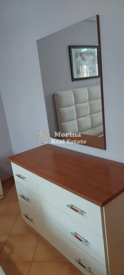 Tirane, jepet me qera apartament 1+1 Kati 8, 75 m² 500 € (Rruga Kavajes)