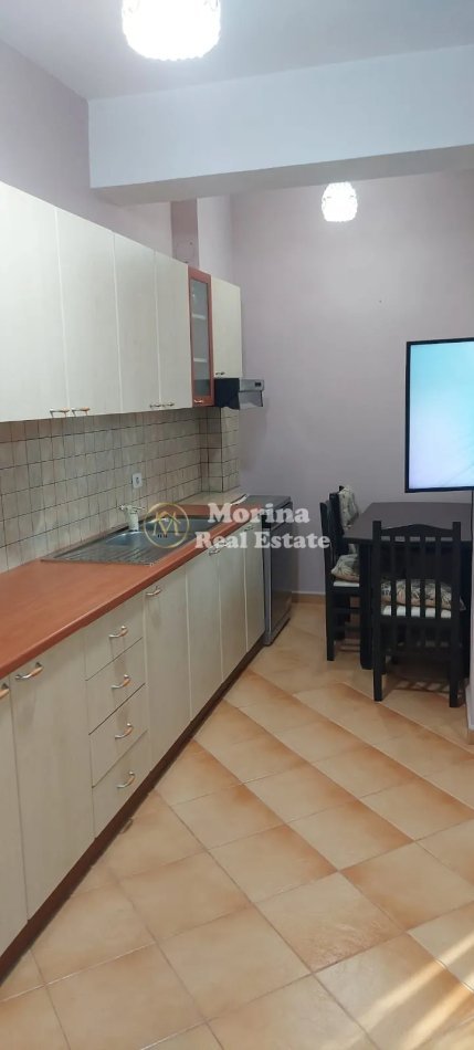 Tirane, jepet me qera apartament 1+1 Kati 8, 75 m² 500 € (Rruga Kavajes)
