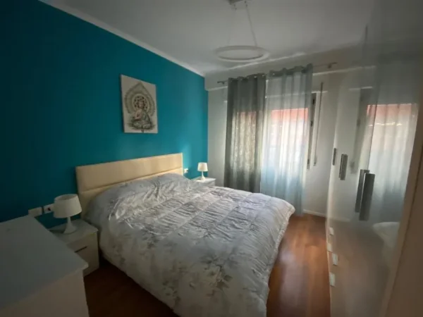 Tirane, jepet me qera apartament 1+1+Ballkon Kati 2, 70 m² 750 € (Delijorgji)