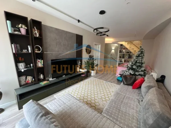 Tirane, shitet apartament 3+1 Kati 2, 241 m² 369.000 € (Rezidenca Kodra e Diellit 2)