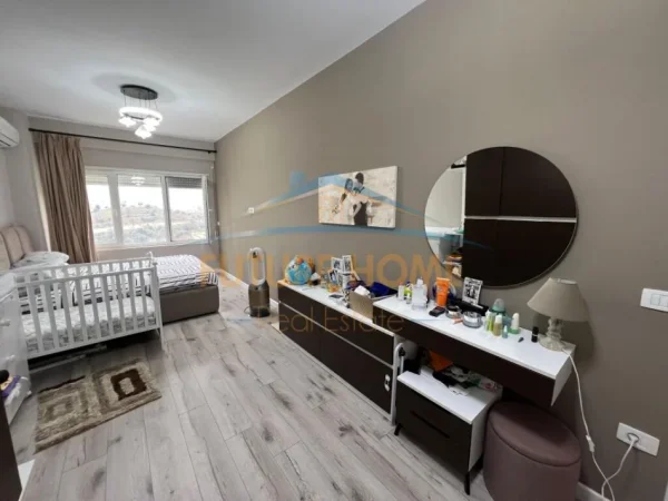 Tirane, shitet apartament 3+1 Kati 2, 241 m² 369.000 € (Rezidenca Kodra e Diellit 2)