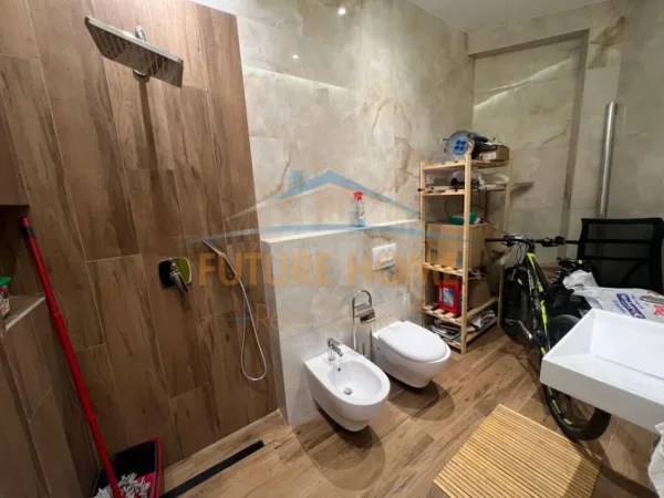 Tirane, shitet apartament 3+1 Kati 2, 241 m² 369.000 € (Rezidenca Kodra e Diellit 2)