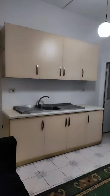 Tirane, jepet me qera apartament 1+1 Kati 1, 60 m² 330 € (Don bosko)