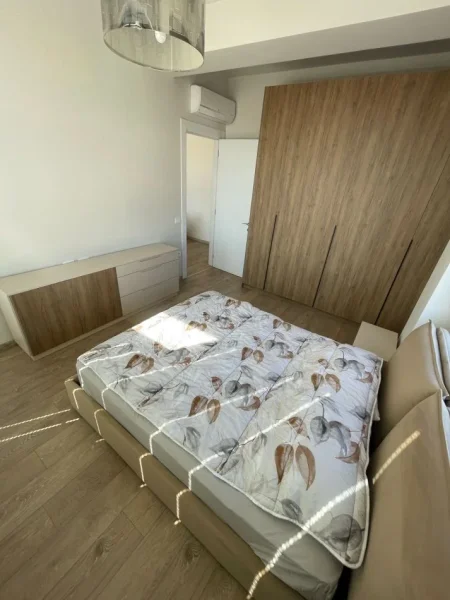 Tirane, jepet me qera apartament 2+1 , 110 m² 1.200 € (Rr e Kavajes)