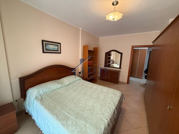 Tirane, jepet me qera apartament 3+1+Ballkon Kati 7, 125 m² 900 € (Mujo Ulqinaku)
