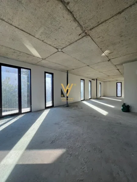 Tirane, jepet me qera ambjent biznesi Kati 1, 164 m² 3.100 € (RRUGA E KOSOVAREVE)
