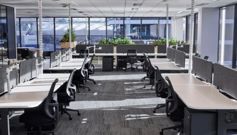 Tirane, jepet me qera zyre Kati 1, 819 m² 3.500 € (ASTIR)