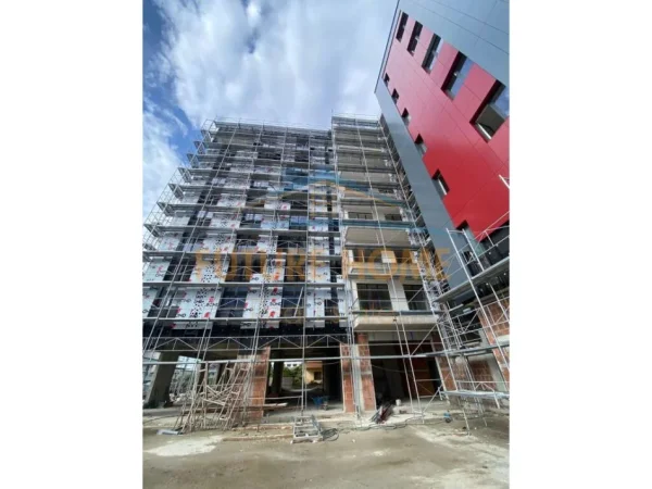 Tirane, shitet apartament 2+1+Aneks+Ballkon , (PASKUQAN)