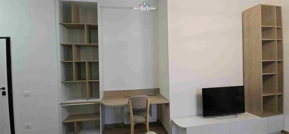 Tirane, jepet me qera apartament 1+1+Ballkon Kati 8, 69 m² 700 € (pazari i ri)