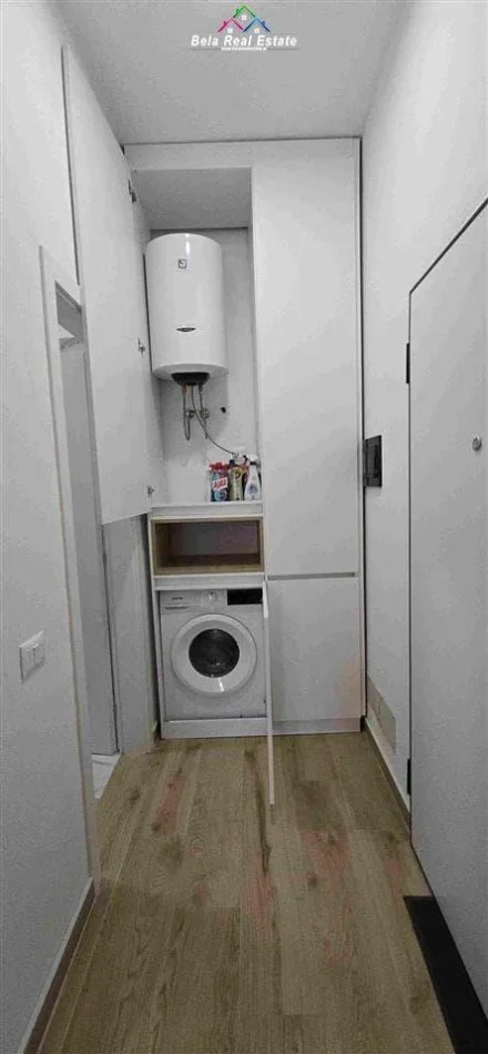 Tirane, jepet me qera apartament 1+1+Ballkon Kati 8, 69 m² 700 € (pazari i ri)