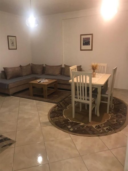 , jepet me qera apartament 2+1 Kati 4, 93 m² 460 € (yzberisht)