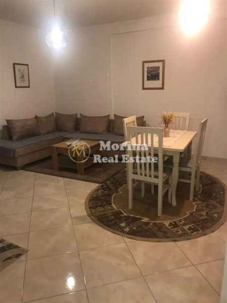 Tirane, jepet me qera apartament 2+1 Kati 4, 95 m² 450 € (Yzberisht)