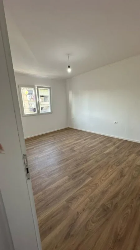 Tirane, shitet apartament 2+1 Kati 4, 75 m² 148.000 € (Ndre Mjeda)