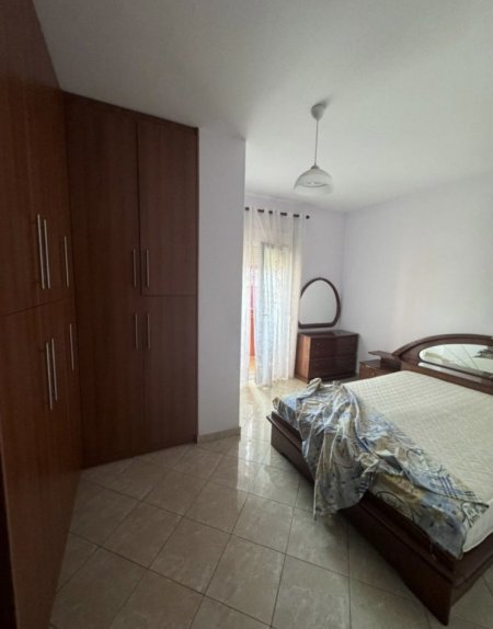 Tirane, jepet me qera apartament 1+1+Ballkon Kati 5, 75 m² 450 € (Don bosko te golden day)