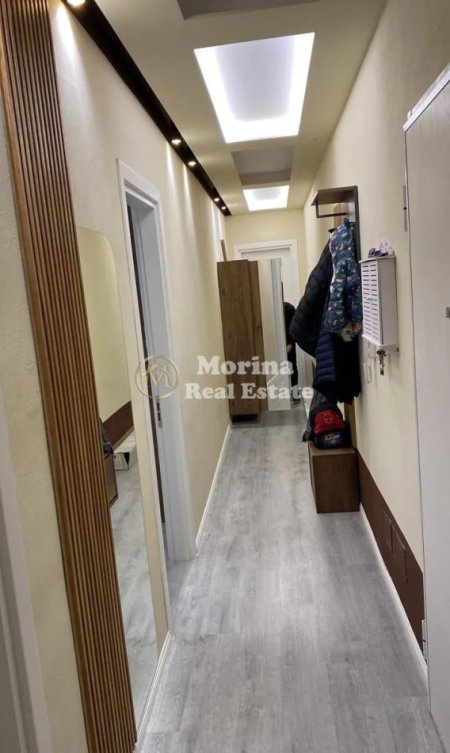 Tirane, jepet me qera apartament 2+1 Kati 7, 93 m² 600 € (Ali Demi)