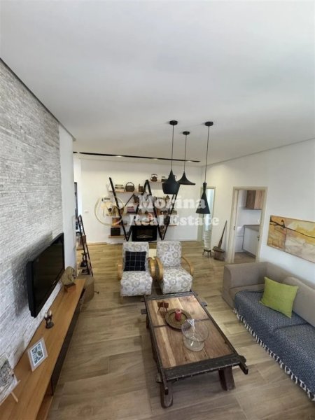 Tirane, jepet me qera apartament 2+1 Kati 5, 114 m² 800 € (Qender)