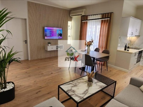 Durres Plazh, shitet apartament 1+1+Aneks+Ballkon Kati 6, 60 m² 120.000 €
