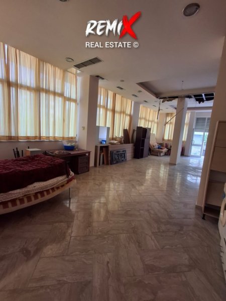 Shkembi Kavajes, shitet ambjent biznesi Kati 0, 100.000 €
