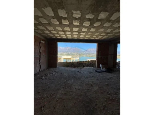 Tirane, shitet Vile Kati 0, 353 m² 450.000 € (Swan Residence , Farke)