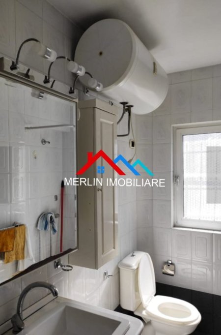 Tirane, jepet me qera apartament 2+1+Ballkon Kati 5, 75 m² 700 € (Rruga Vangjush Furxhi)